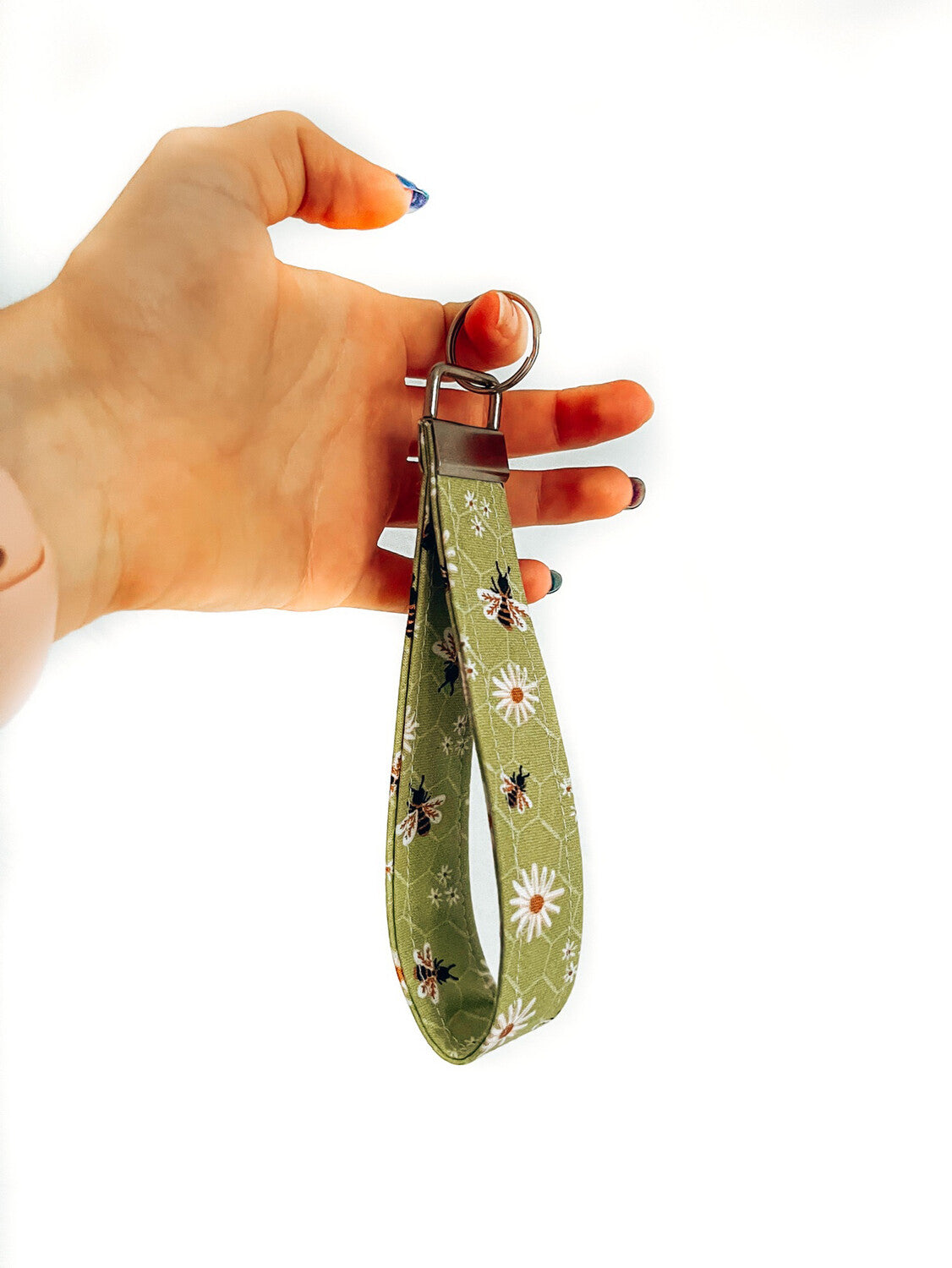 Keychain - Green Daisies & Bees - Cotton